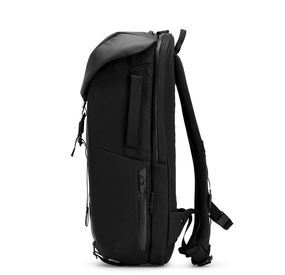 Extreme Commuter Backpack profile view